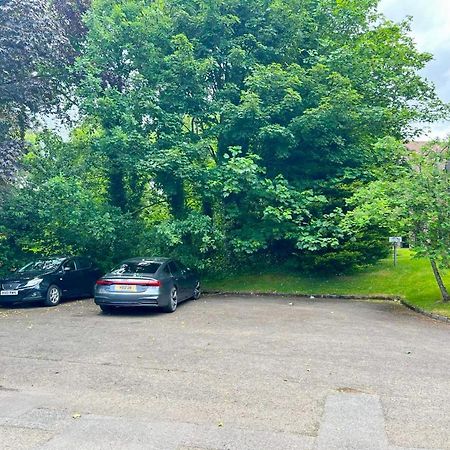 Modern Luxurious Apartment W/ Patio Balcony & View Jordanstown Exterior photo
