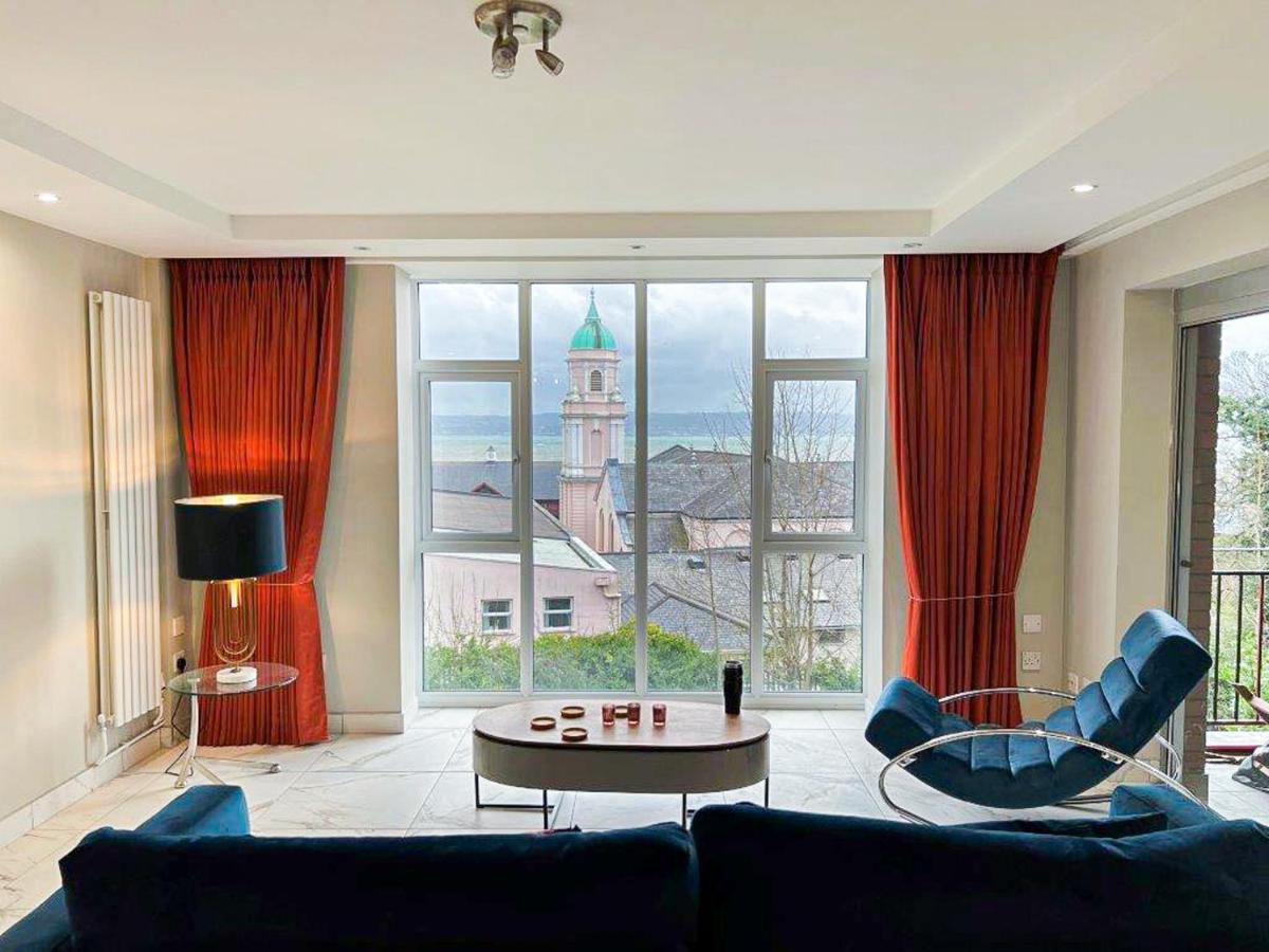 Modern Luxurious Apartment W/ Patio Balcony & View Jordanstown Exterior photo